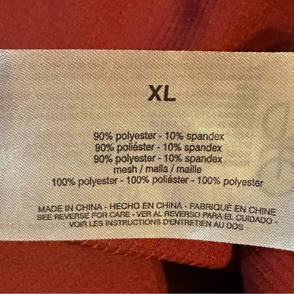 G. H. Bass & Co Excursion Performance Men’s XL Button Shirt. Burgundy color. - Picture 7 of 7